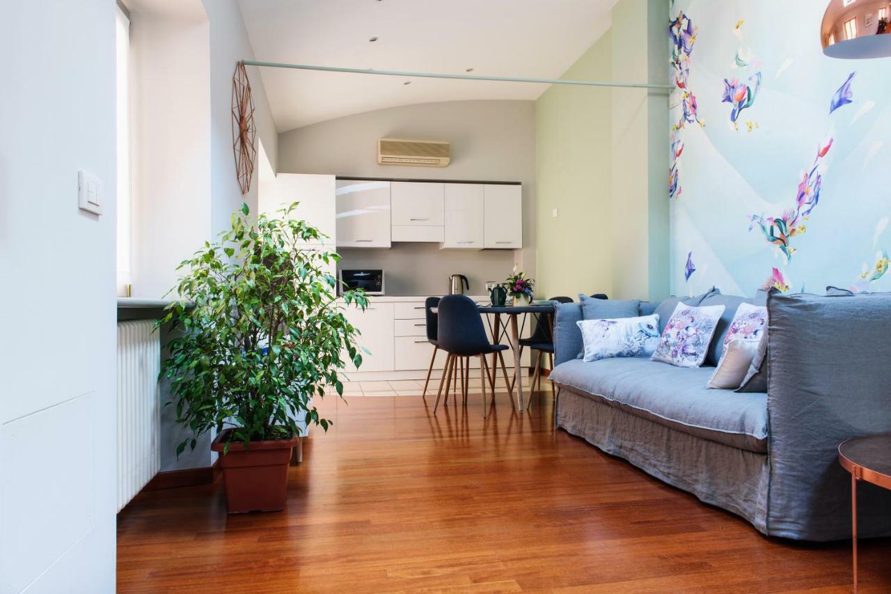 Lora Center Apartment, Parking With A Reservation * Côme